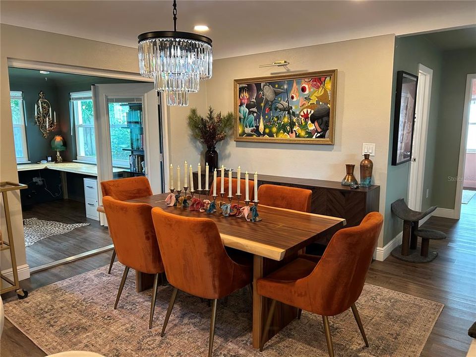 For Rent: $2,800 (3 beds, 2 baths, 1308 Square Feet)