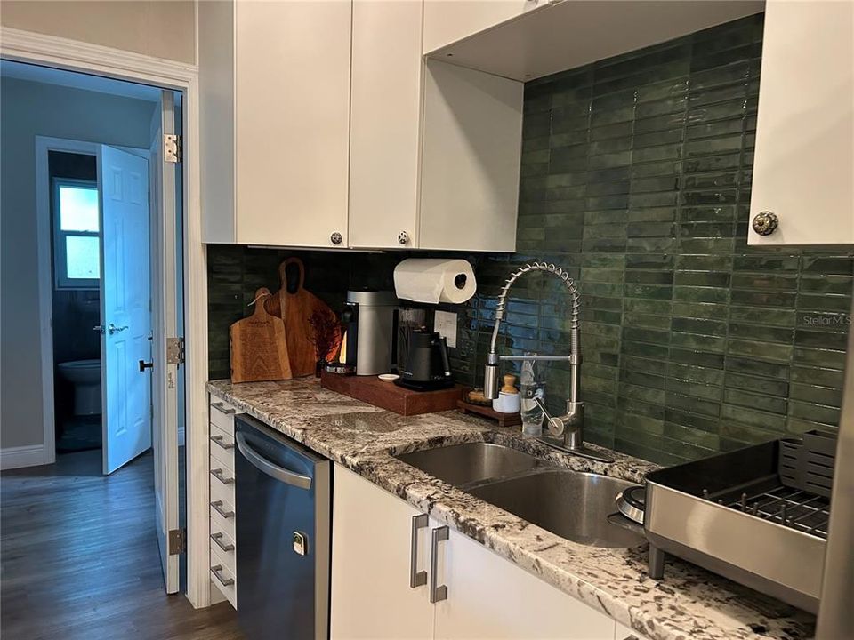 For Rent: $2,800 (3 beds, 2 baths, 1308 Square Feet)