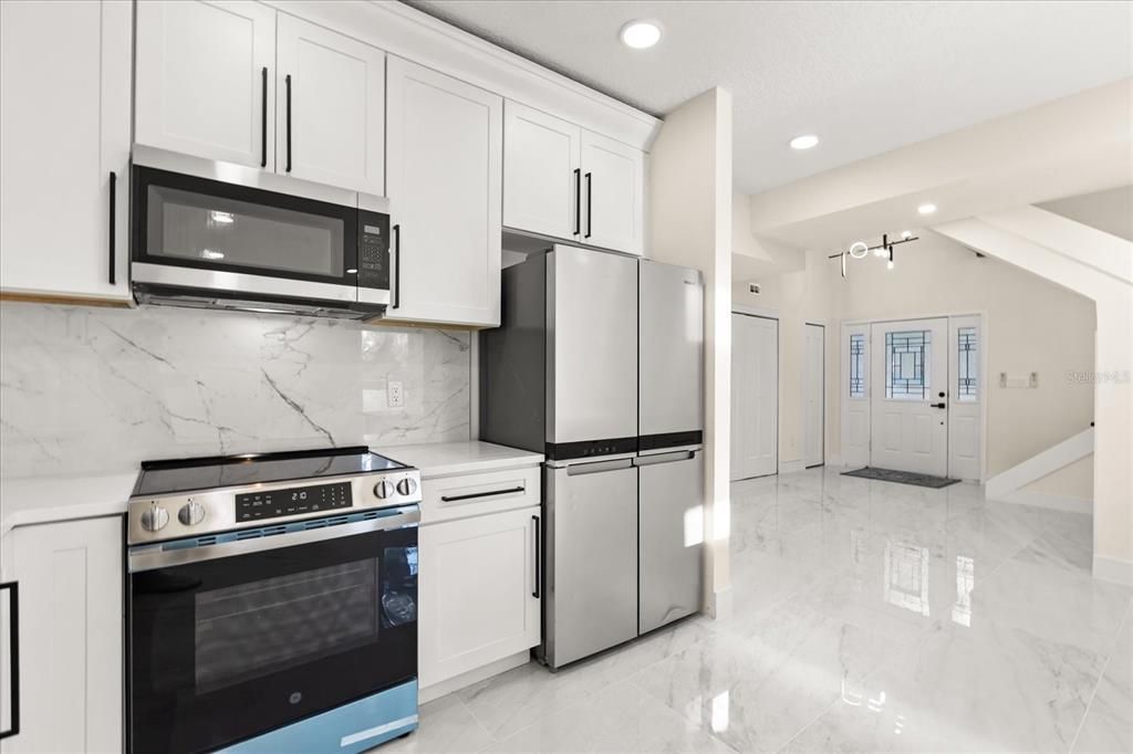 待售: $680,000 (4 贝兹, 2 浴室, 2461 平方英尺)