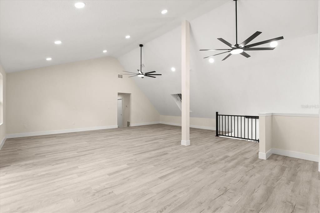 待售: $680,000 (4 贝兹, 2 浴室, 2461 平方英尺)