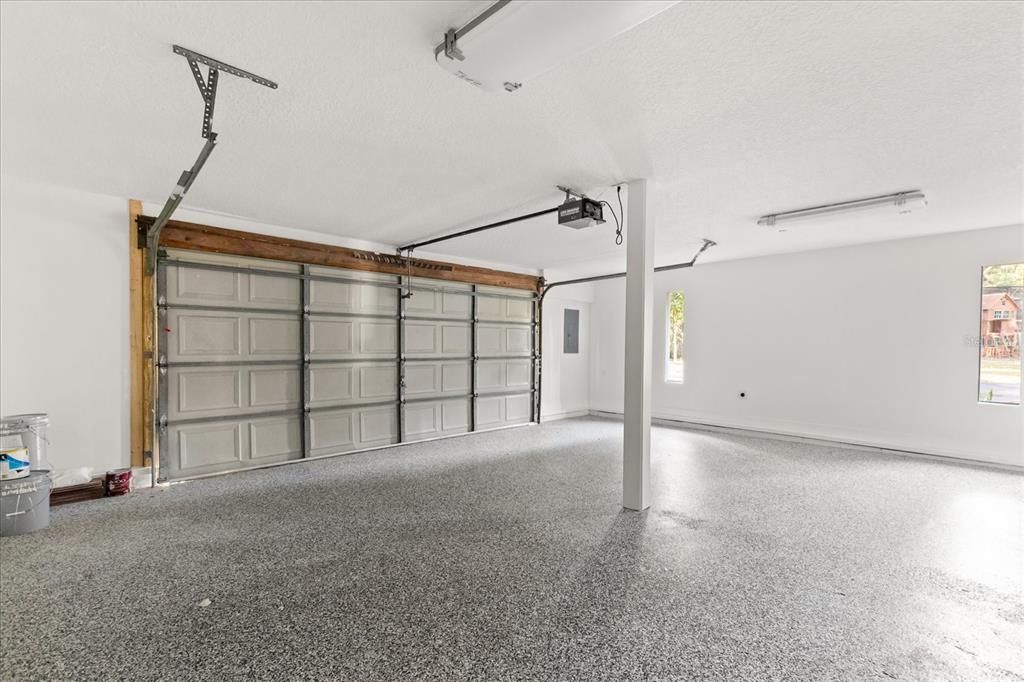 待售: $680,000 (4 贝兹, 2 浴室, 2461 平方英尺)