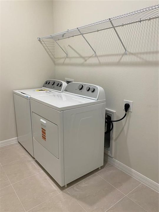 出租: $2,495 (4 贝兹, 2 浴室, 2166 平方英尺)