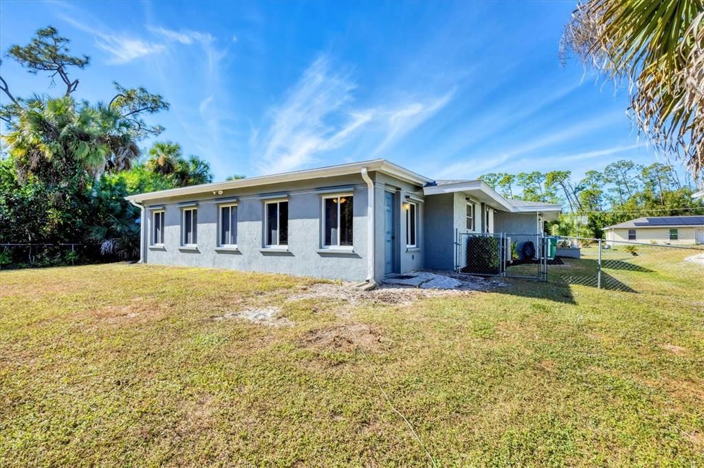 For Sale: $260,000 (2 beds, 2 baths, 1680 Square Feet)