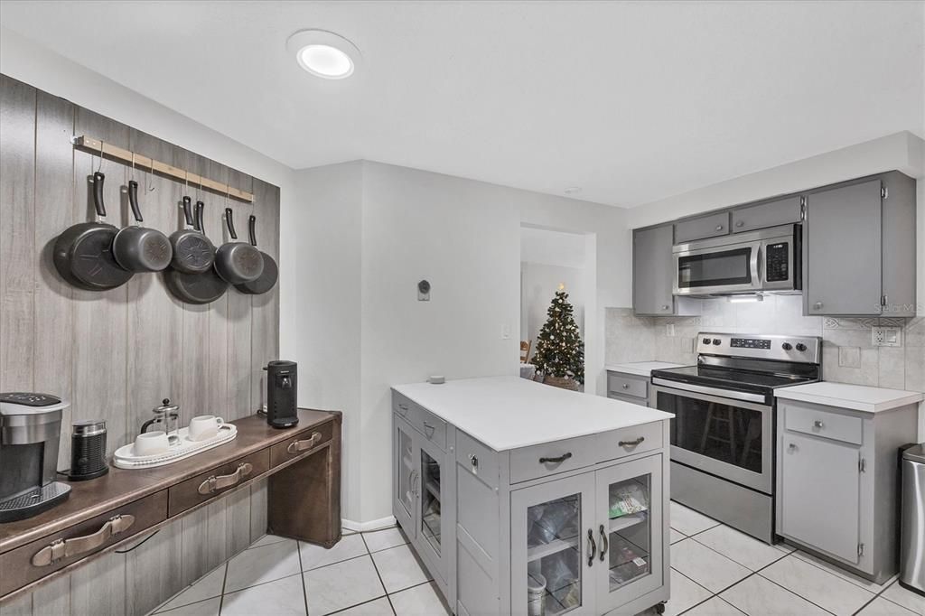 For Sale: $260,000 (2 beds, 2 baths, 1680 Square Feet)