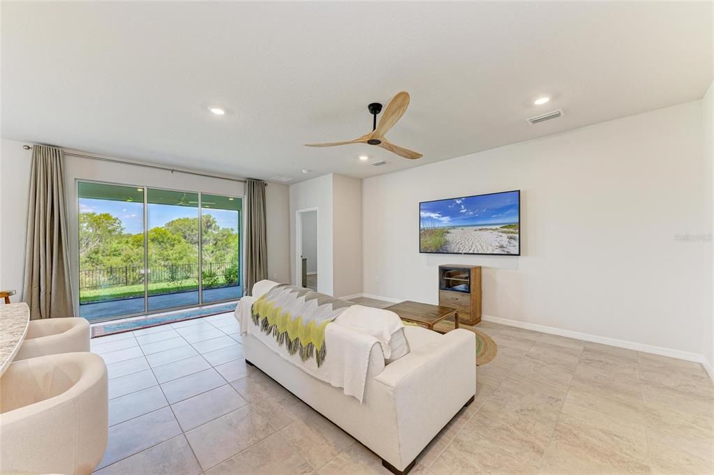 For Sale: $439,000 (4 beds, 2 baths, 2045 Square Feet)