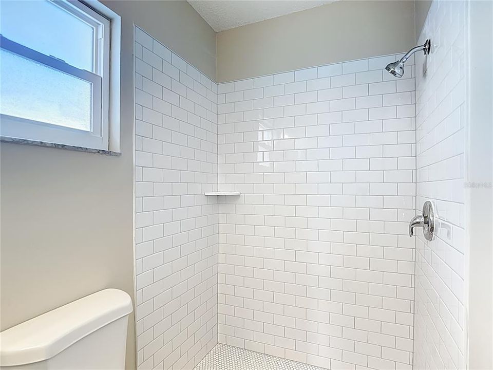 For Sale: $285,000 (2 beds, 2 baths, 1271 Square Feet)