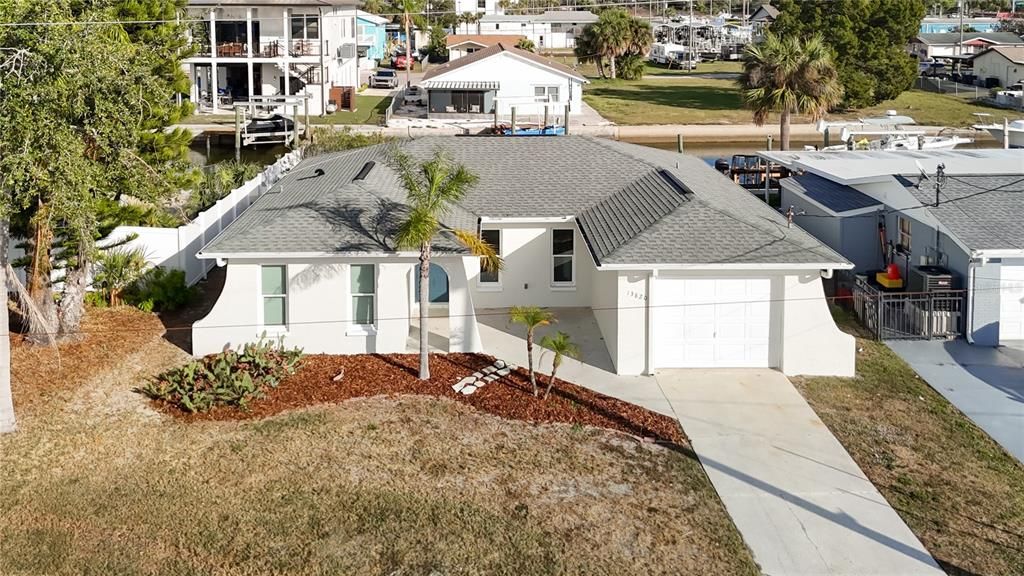 For Sale: $285,000 (2 beds, 2 baths, 1271 Square Feet)