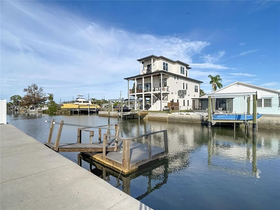 For Sale: $285,000 (2 beds, 2 baths, 1271 Square Feet)