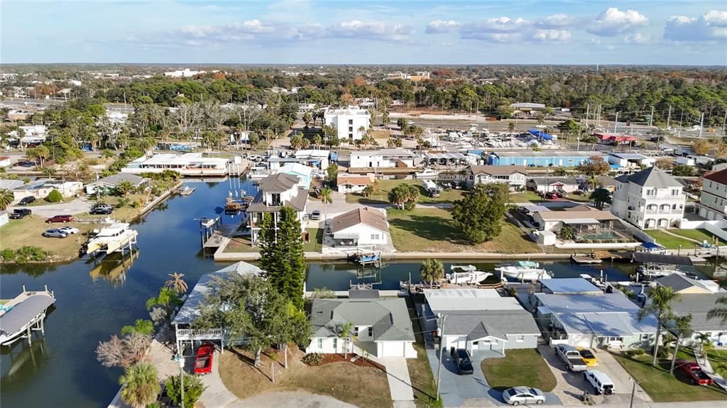 For Sale: $285,000 (2 beds, 2 baths, 1271 Square Feet)