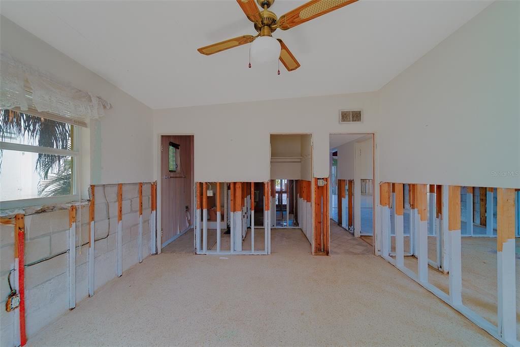 For Sale: $849,000 (3 beds, 3 baths, 2138 Square Feet)