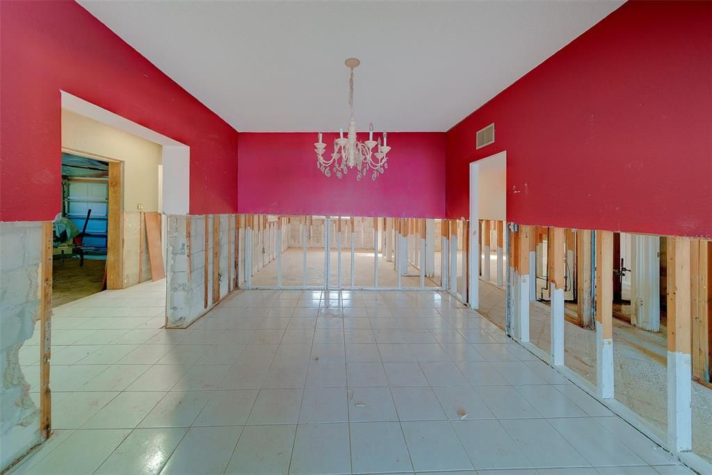 For Sale: $849,000 (3 beds, 3 baths, 2138 Square Feet)