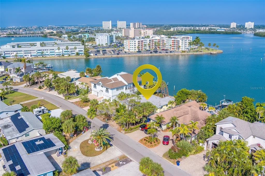 For Sale: $849,000 (3 beds, 3 baths, 2138 Square Feet)