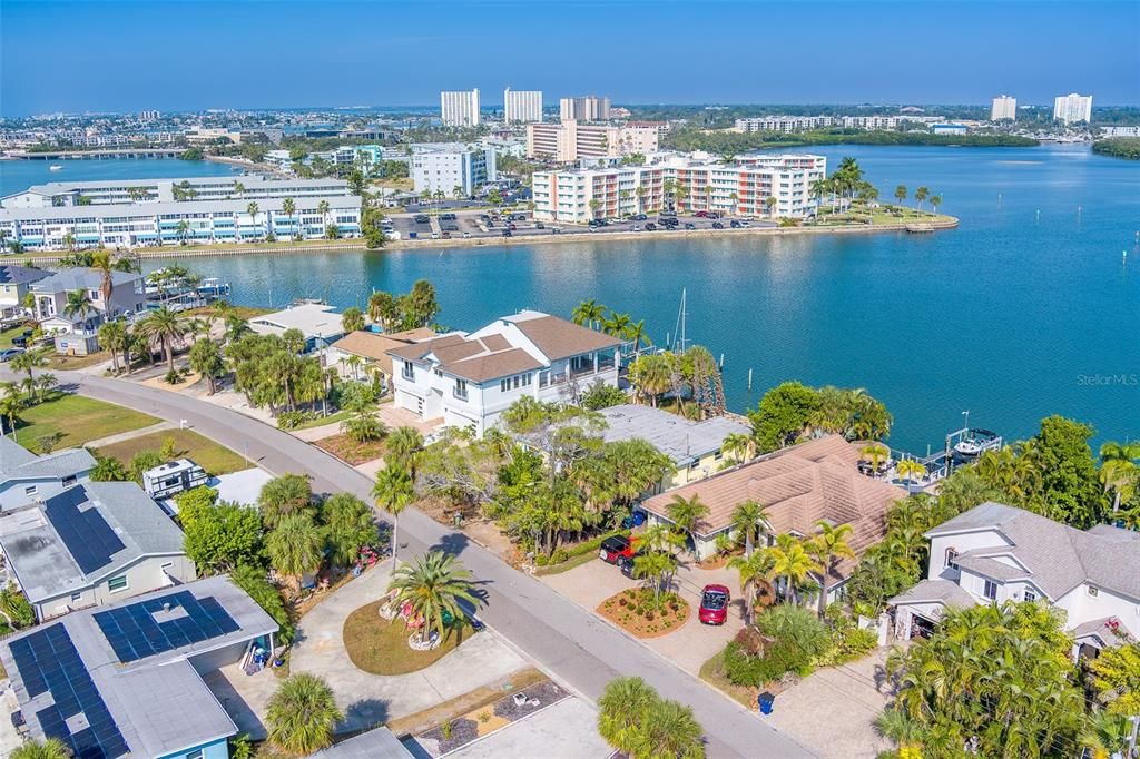 For Sale: $849,000 (3 beds, 3 baths, 2138 Square Feet)