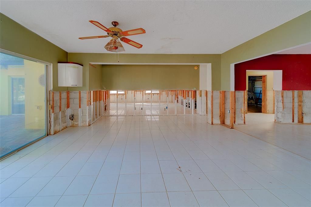 For Sale: $849,000 (3 beds, 3 baths, 2138 Square Feet)