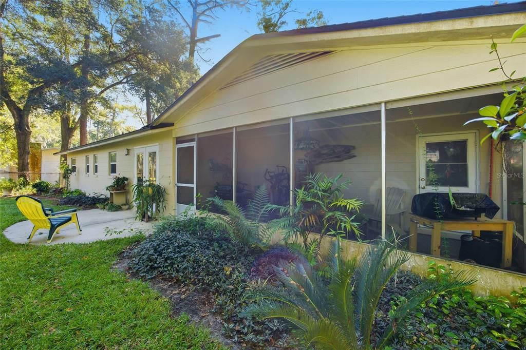 На продажу: $235,000 (3 спален, 2 ванн, 1269 Квадратных фут)