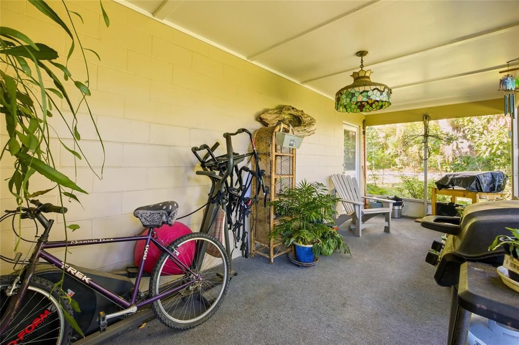 На продажу: $235,000 (3 спален, 2 ванн, 1269 Квадратных фут)