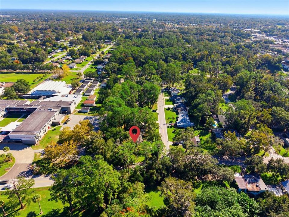 На продажу: $235,000 (3 спален, 2 ванн, 1269 Квадратных фут)