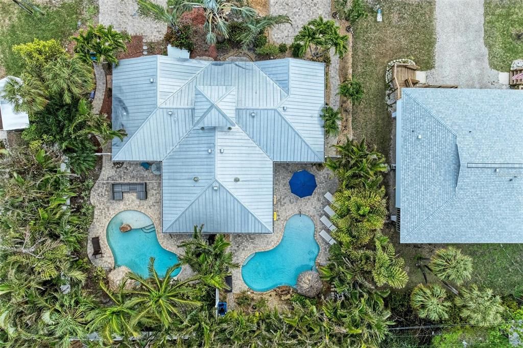 For Sale: $995,000 (2 beds, 2 baths, 1095 Square Feet)