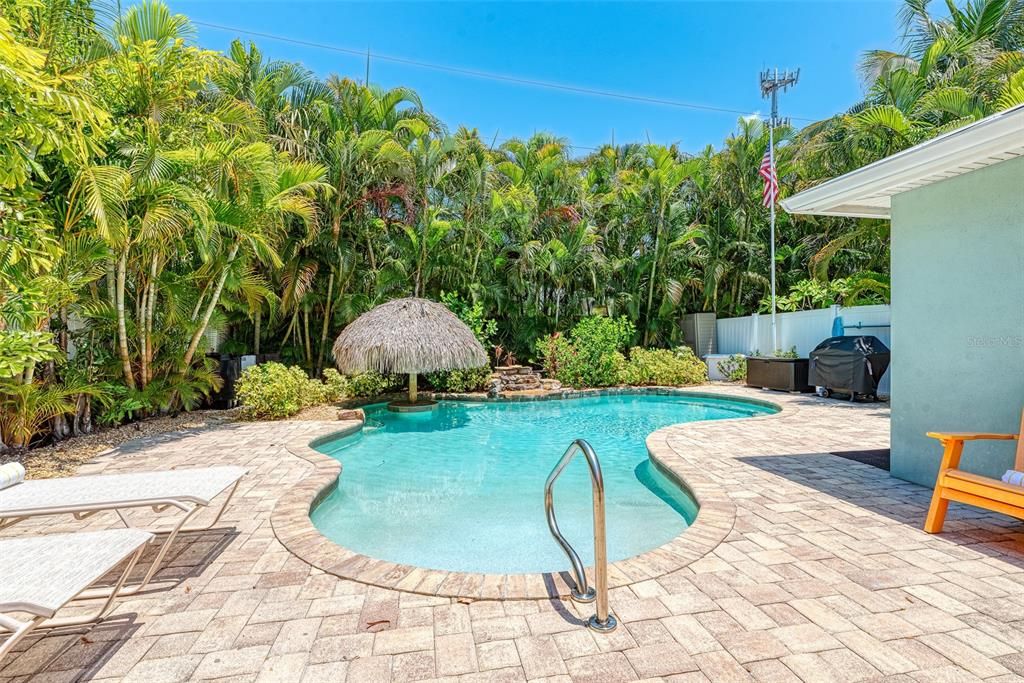 For Sale: $995,000 (2 beds, 2 baths, 1095 Square Feet)