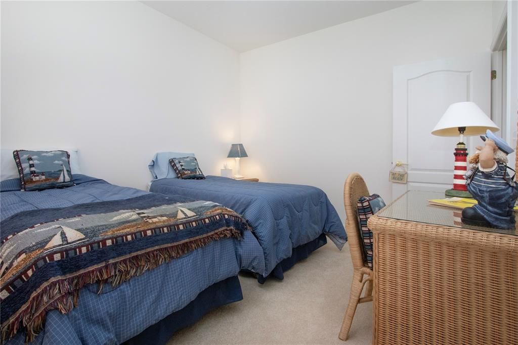 待售: $320,000 (2 贝兹, 2 浴室, 1684 平方英尺)