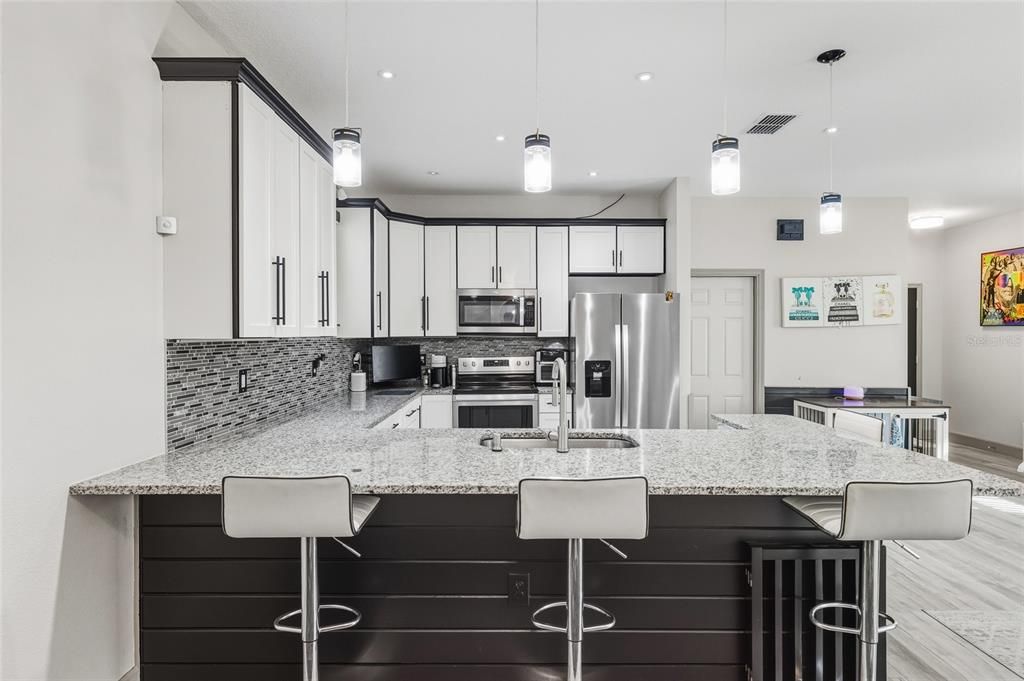 待售: $350,000 (3 贝兹, 2 浴室, 1411 平方英尺)