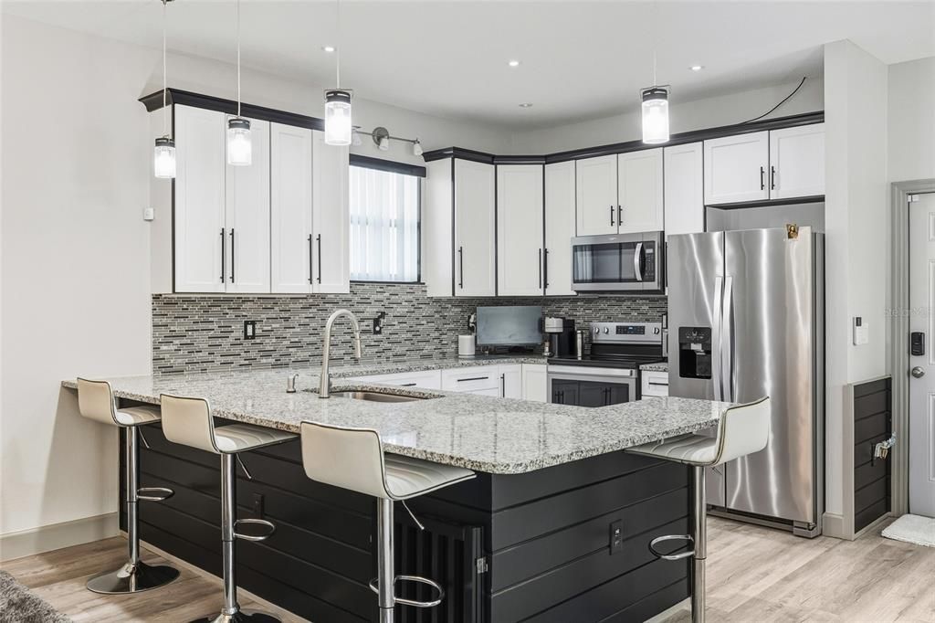 待售: $350,000 (3 贝兹, 2 浴室, 1411 平方英尺)