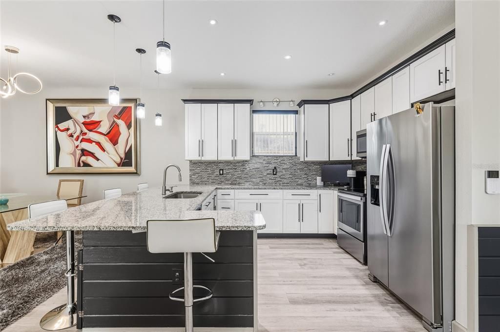 待售: $350,000 (3 贝兹, 2 浴室, 1411 平方英尺)