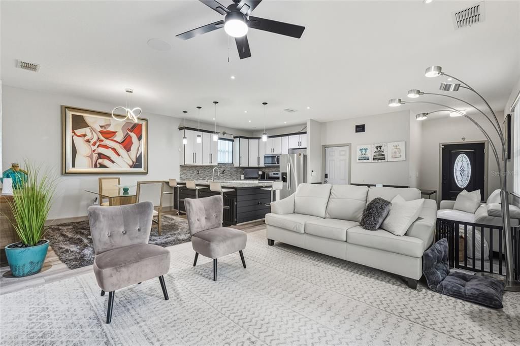 待售: $350,000 (3 贝兹, 2 浴室, 1411 平方英尺)