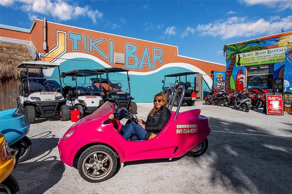 待售: $980,000 (4 贝兹, 2 浴室, 1702 平方英尺)