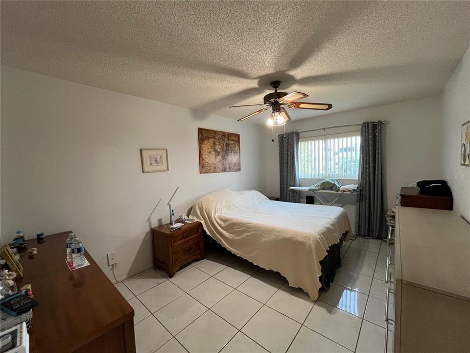 For Sale: $165,000 (2 beds, 2 baths, 1100 Square Feet)