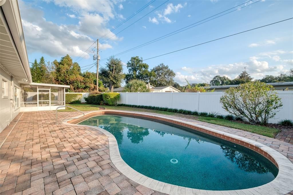 Activo con contrato: $585,000 (3 camas, 2 baños, 1480 Pies cuadrados)