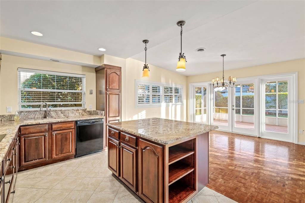 Activo con contrato: $585,000 (3 camas, 2 baños, 1480 Pies cuadrados)