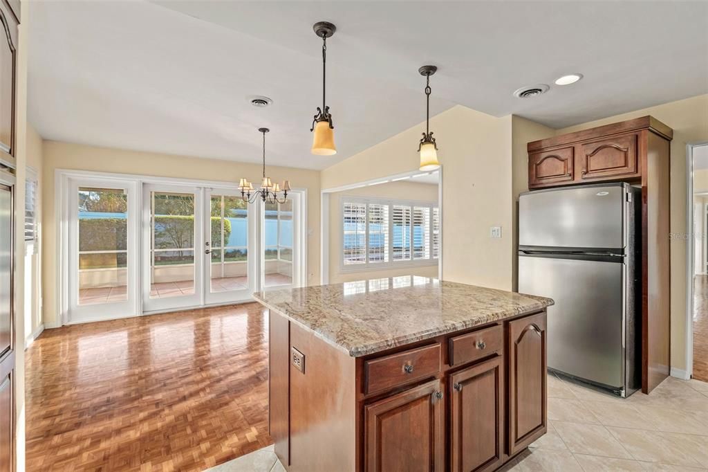 Activo con contrato: $585,000 (3 camas, 2 baños, 1480 Pies cuadrados)