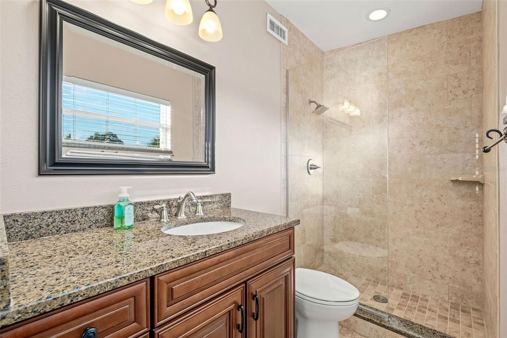 Activo con contrato: $585,000 (3 camas, 2 baños, 1480 Pies cuadrados)