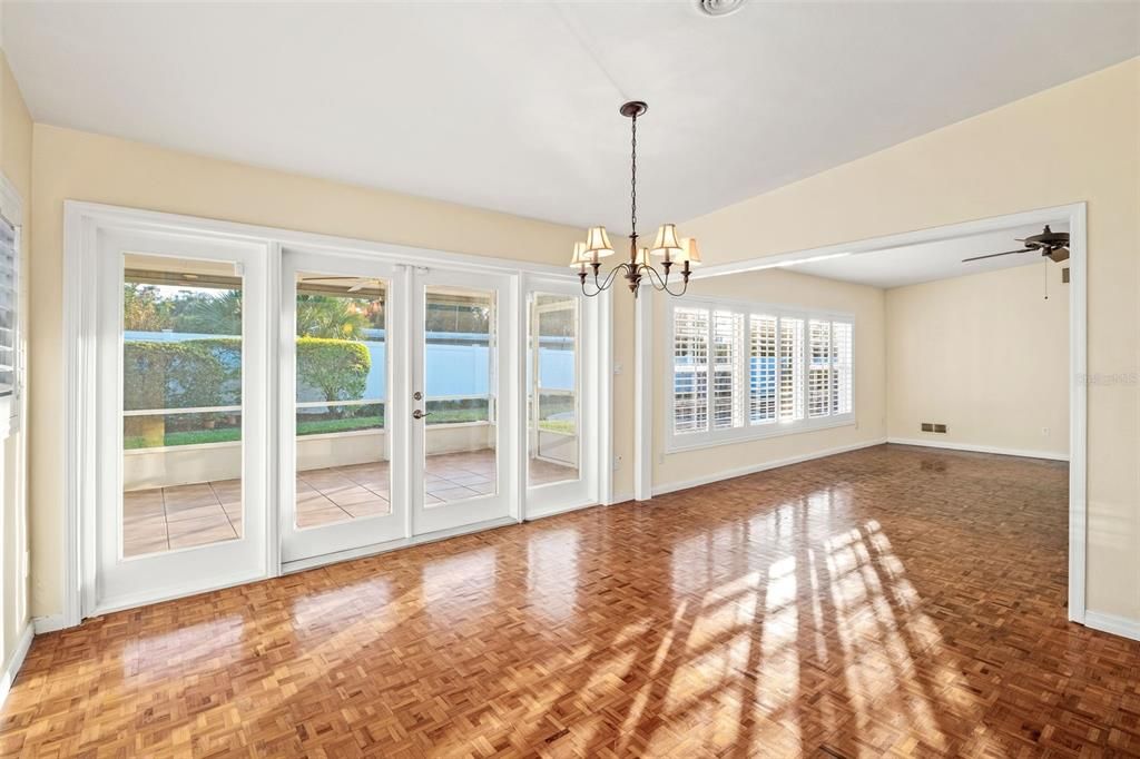 Activo con contrato: $585,000 (3 camas, 2 baños, 1480 Pies cuadrados)