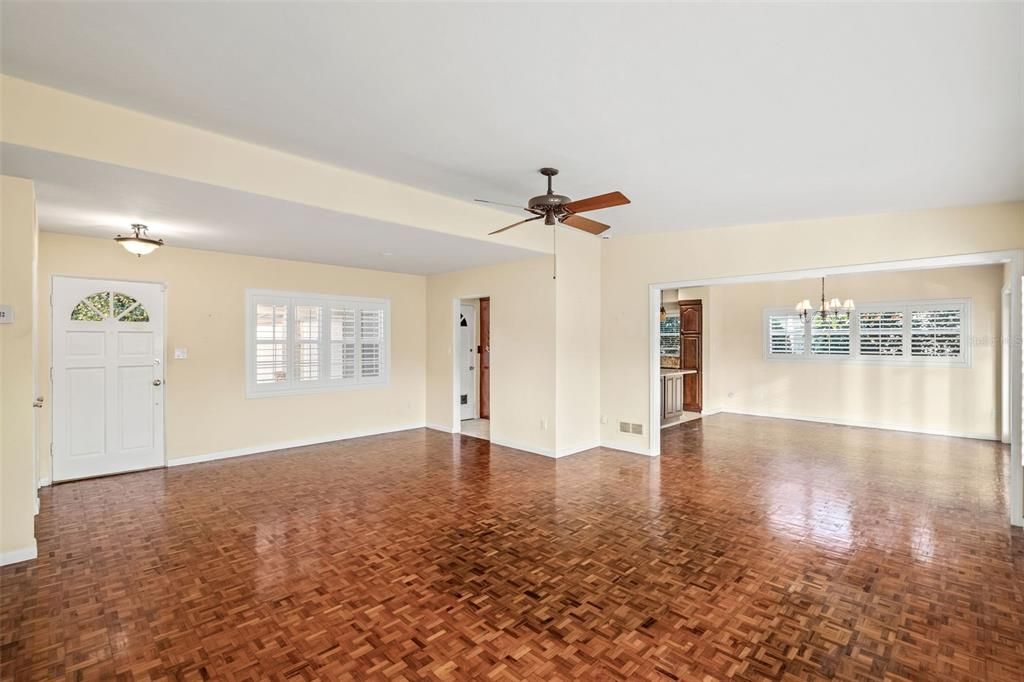 Activo con contrato: $585,000 (3 camas, 2 baños, 1480 Pies cuadrados)