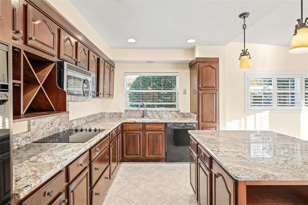 Activo con contrato: $585,000 (3 camas, 2 baños, 1480 Pies cuadrados)