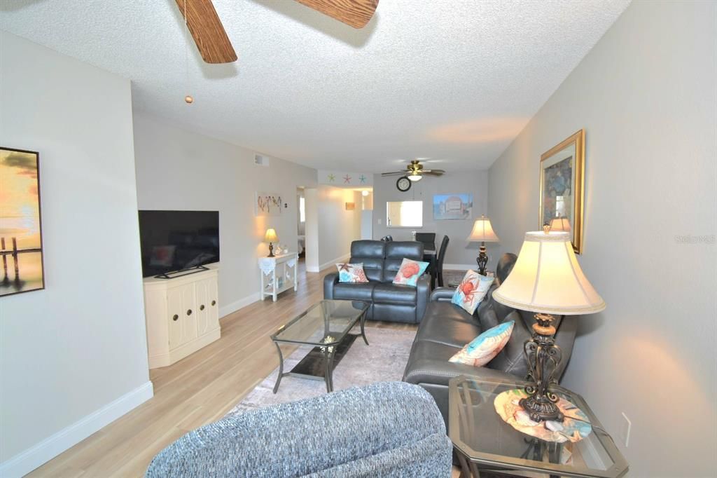 En Venta: $150,000 (2 camas, 1 baños, 965 Pies cuadrados)