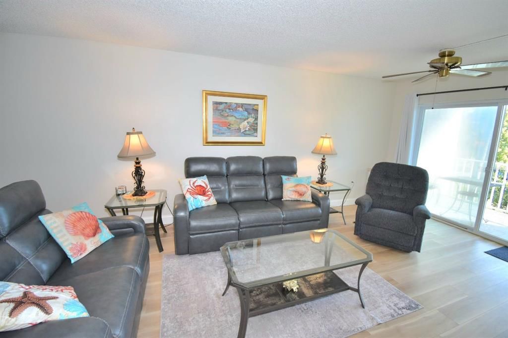 En Venta: $150,000 (2 camas, 1 baños, 965 Pies cuadrados)