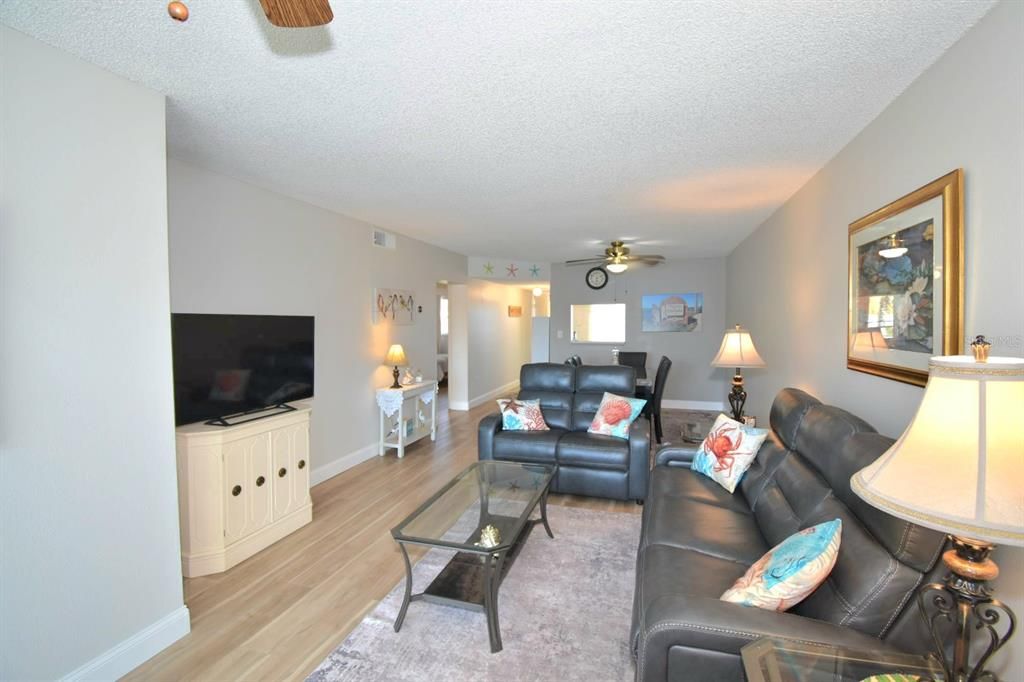 En Venta: $150,000 (2 camas, 1 baños, 965 Pies cuadrados)