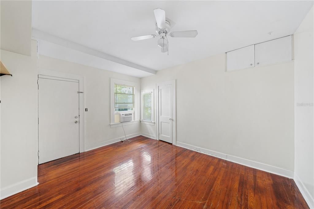 For Rent: $1,695 (2 beds, 1 baths, 640 Square Feet)