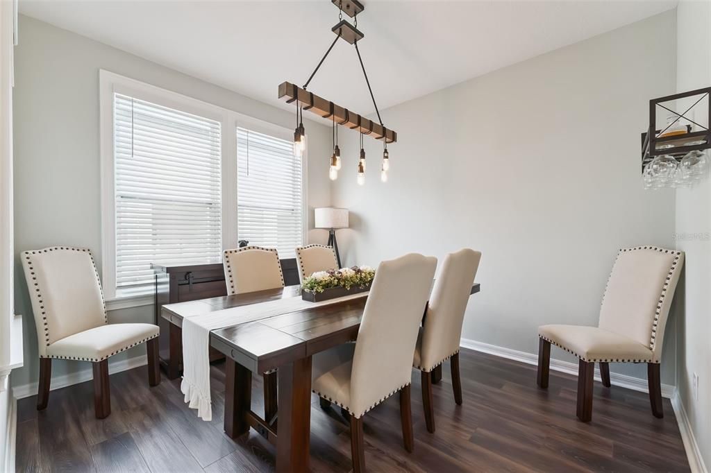 For Sale: $600,000 (3 beds, 3 baths, 1998 Square Feet)