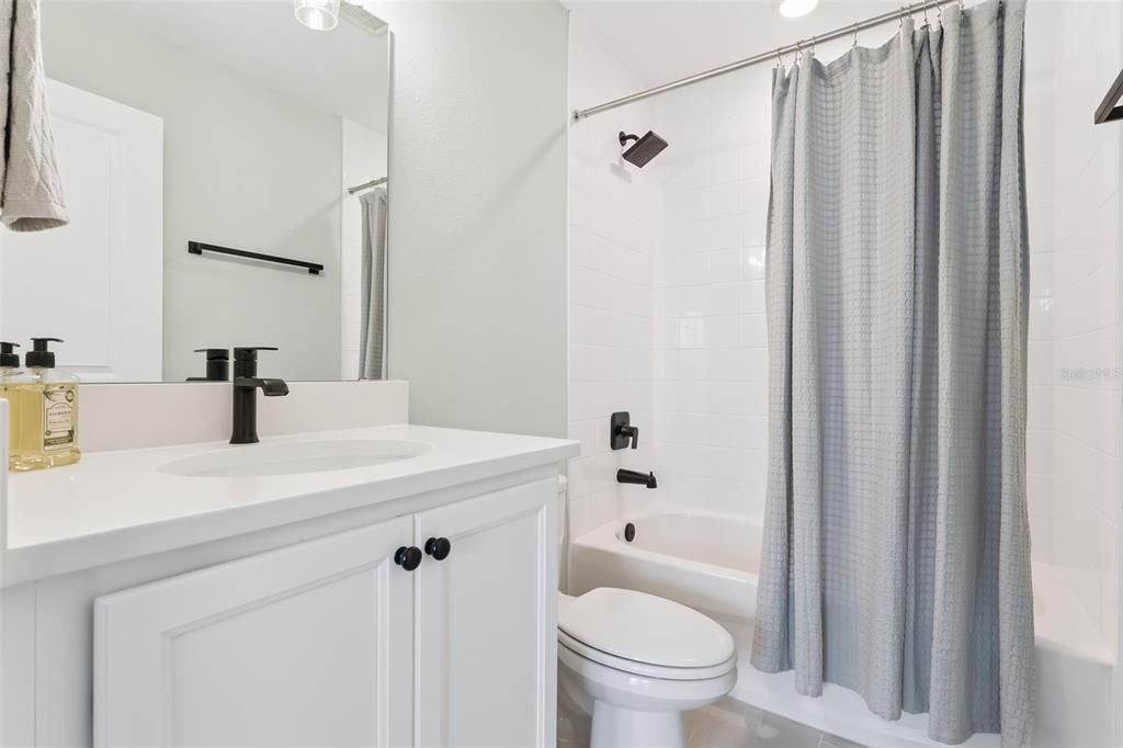 For Sale: $600,000 (3 beds, 3 baths, 1998 Square Feet)