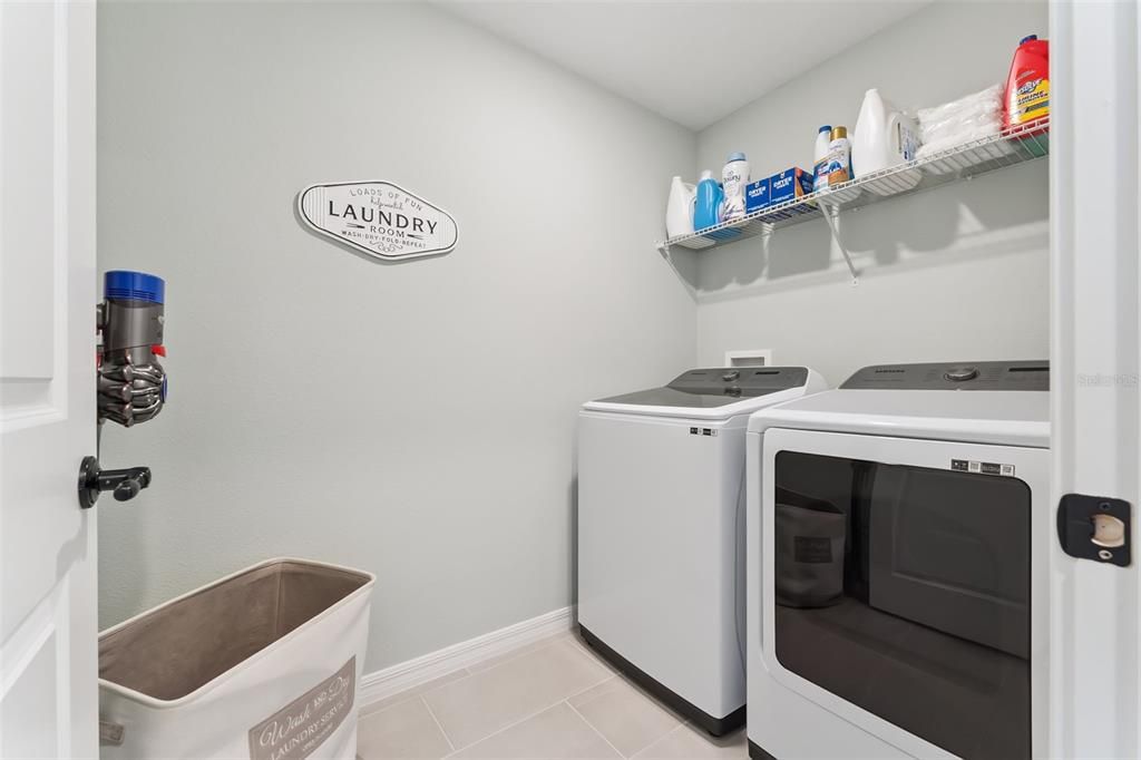 For Sale: $600,000 (3 beds, 3 baths, 1998 Square Feet)