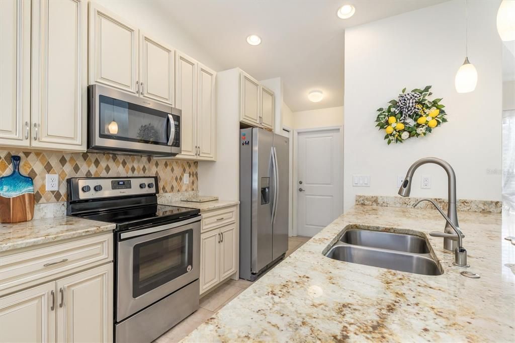 En Venta: $320,000 (3 camas, 2 baños, 1215 Pies cuadrados)