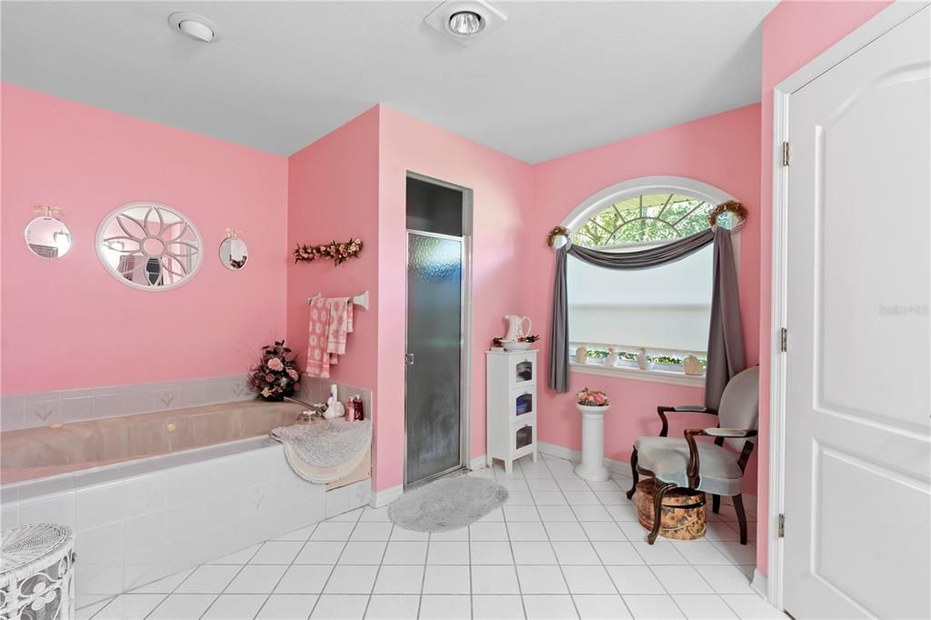 На продажу: $415,000 (3 спален, 2 ванн, 2124 Квадратных фут)