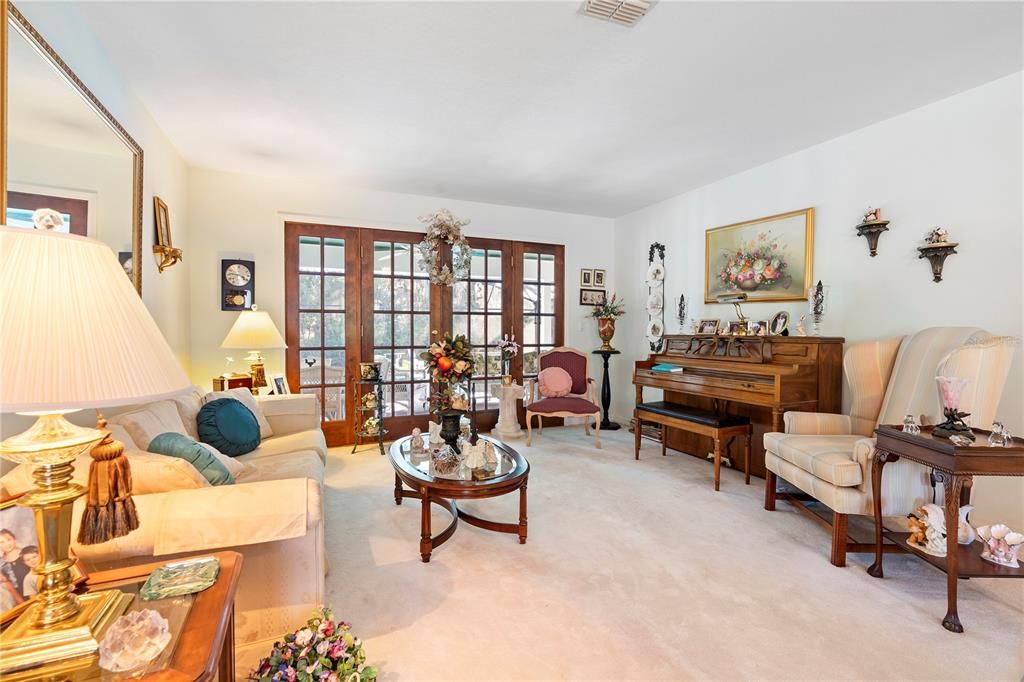 На продажу: $415,000 (3 спален, 2 ванн, 2124 Квадратных фут)