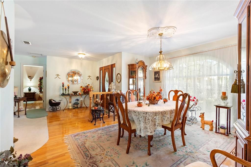 На продажу: $415,000 (3 спален, 2 ванн, 2124 Квадратных фут)