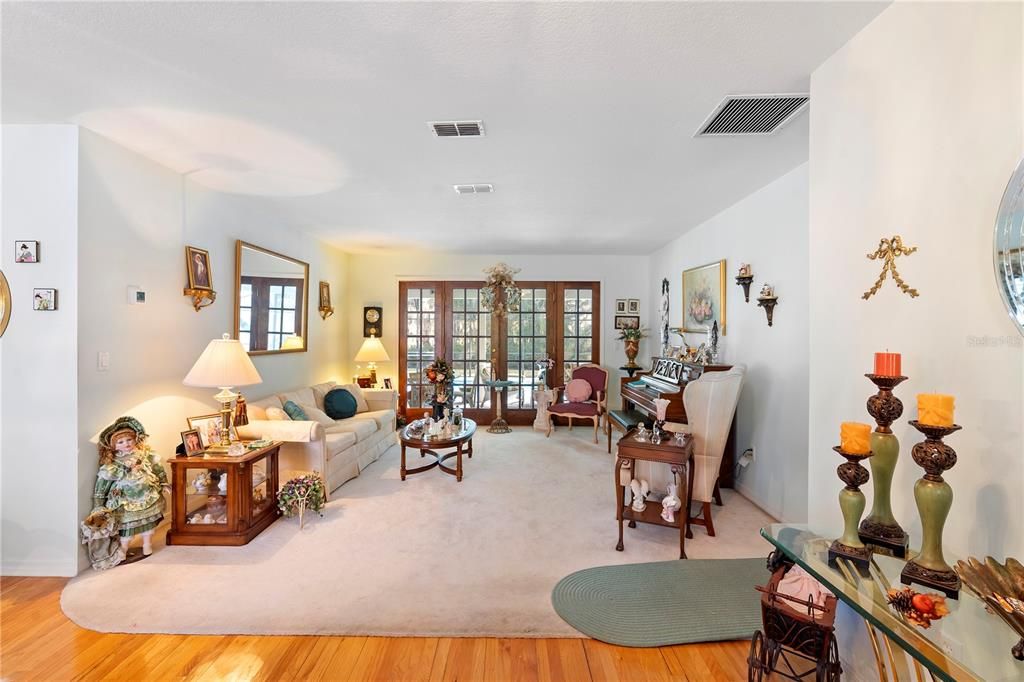 На продажу: $415,000 (3 спален, 2 ванн, 2124 Квадратных фут)