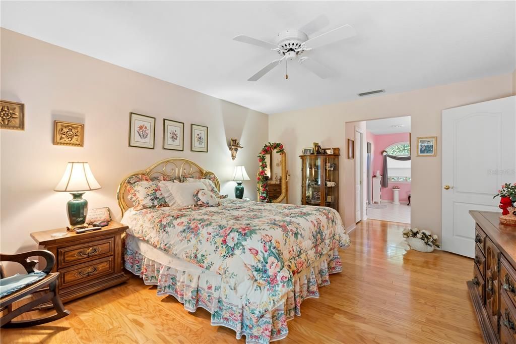 На продажу: $415,000 (3 спален, 2 ванн, 2124 Квадратных фут)